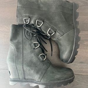 Sorel Joan of Artic booties